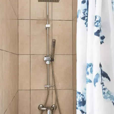 公寓 Spacious 3 Bedroom In Puerto De Santiago. Walk To The Beach. Fast Wifi, Netflix, Workstation.