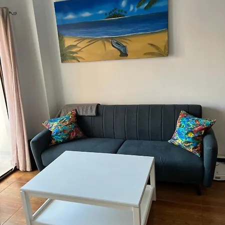 شقة Spacious 3 Bedroom In Puerto De Santiago. Walk To The Beach. Fast Wifi, Netflix, Workstation. بويرتو دي سانتياغو