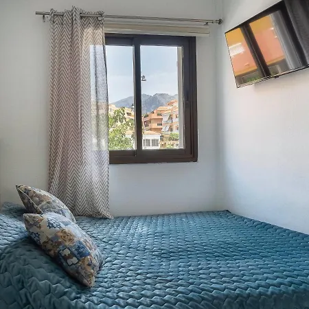 شقة Spacious 3 Bedroom In Puerto De Santiago. Walk To The Beach. Fast Wifi, Netflix, Workstation.